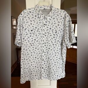 Eddie Bauer Men's Large White Fishing Patterned Shirt.